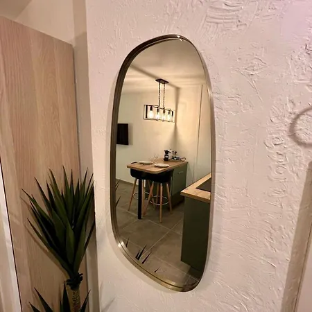 Climatise, Cosy Et Calme Au Centre Apartament