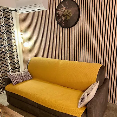 Appartement Climatisé, Cosy Et Calme Au Centre Antibes