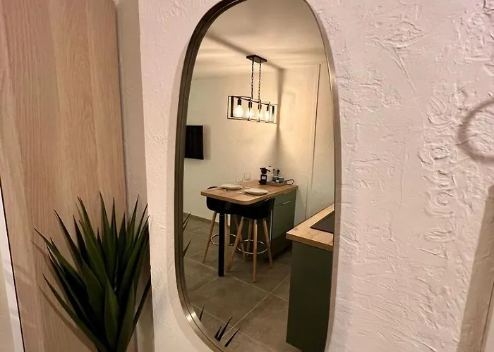 Climatisé, Cosy Et Calme Au Centre Appartamento