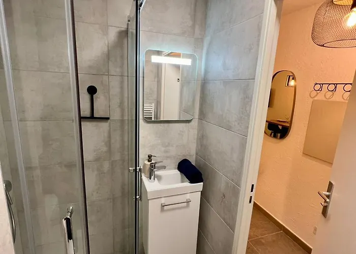 Climatisé, Cosy Et Calme Au Centre Appartamento Antibes